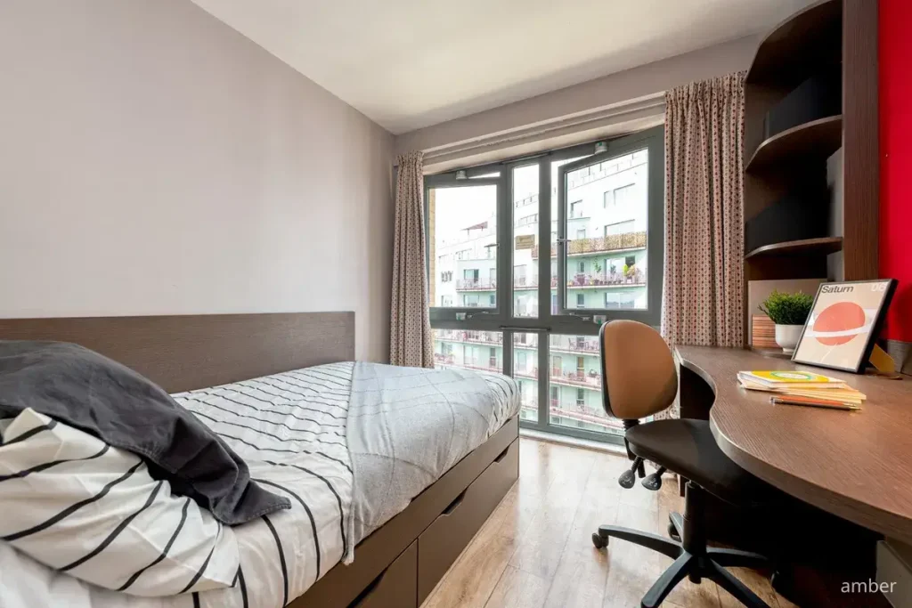 Dashwood Studios, room